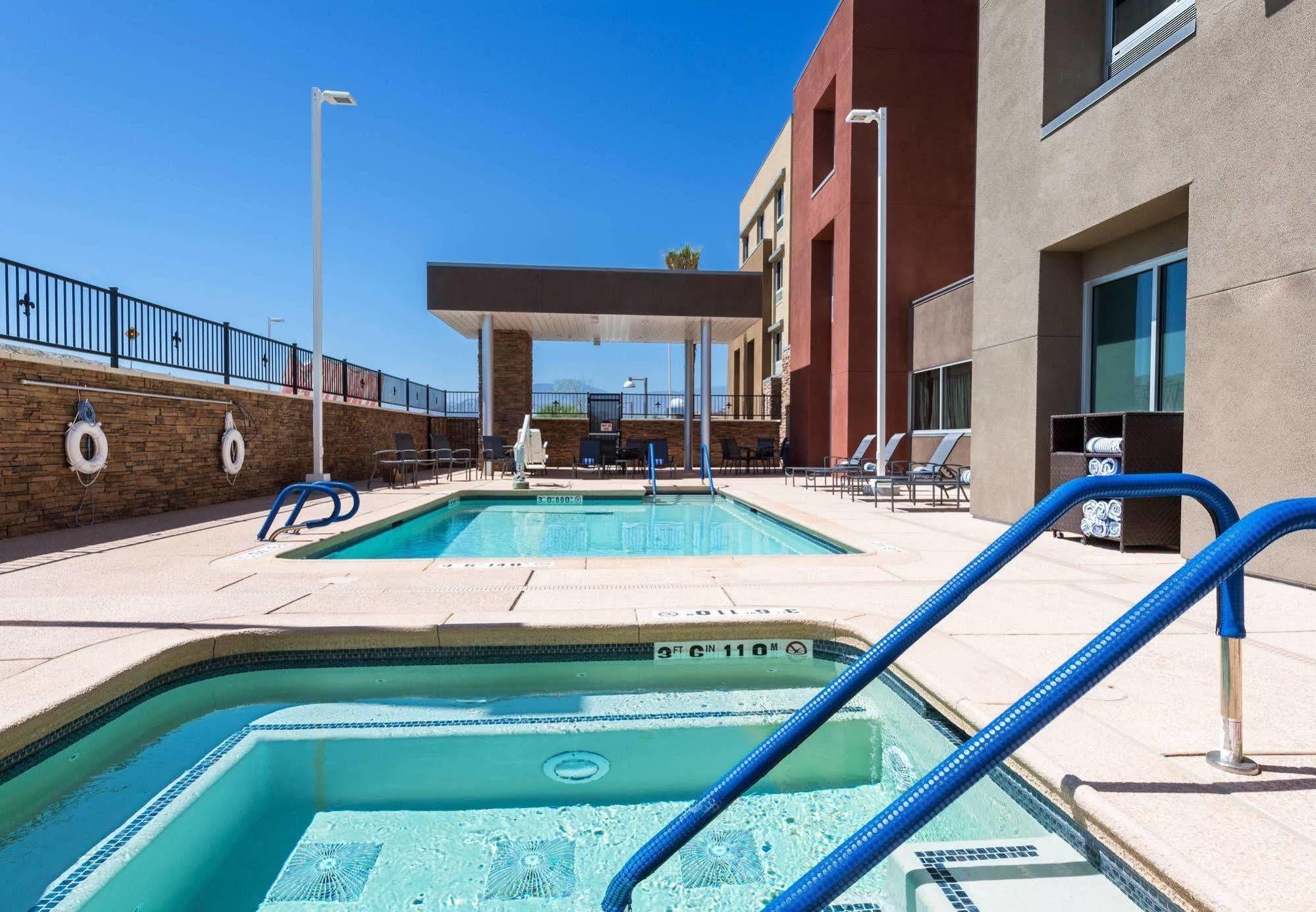 Fairfield By Marriott Inn & Suites Palm Desert Coachella Valley Ngoại thất bức ảnh